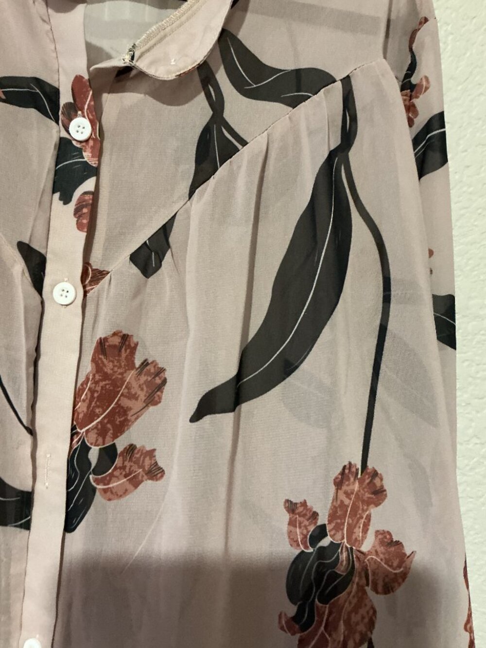 🌸 SHEIN Curve Floral Button-Up Blouse 🌸 - Picture 3 of 4